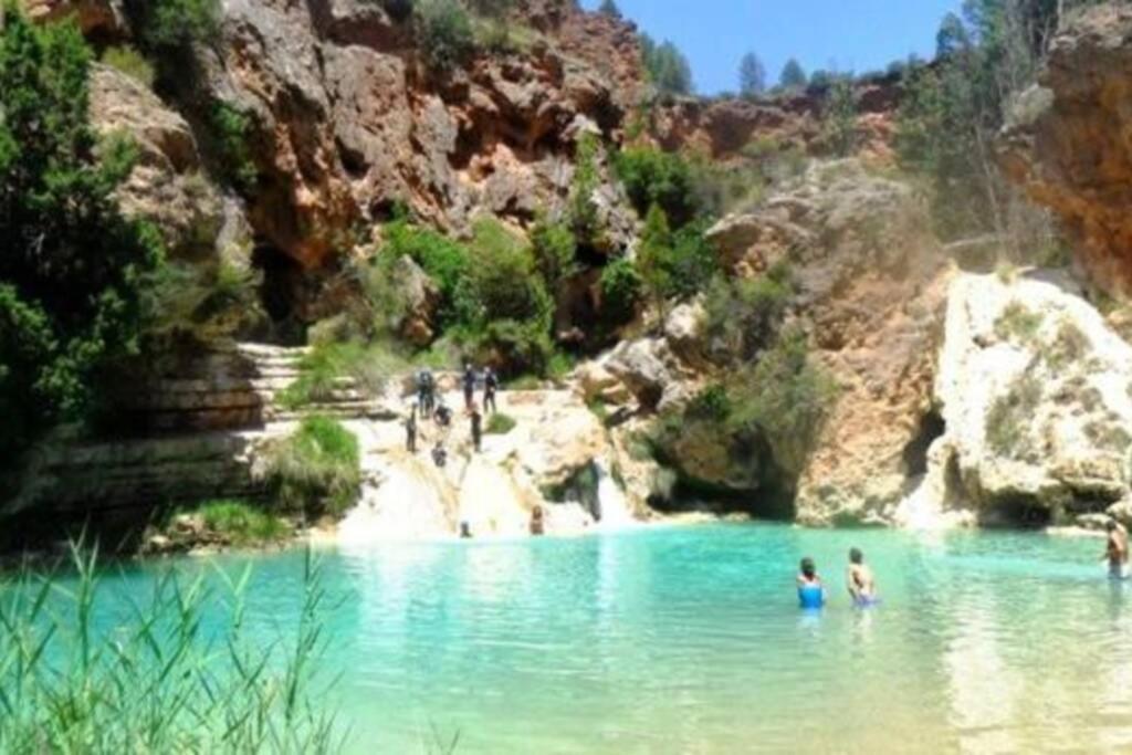 Cabana De Madera Especial Y Acogedora Cardenete المظهر الخارجي الصورة