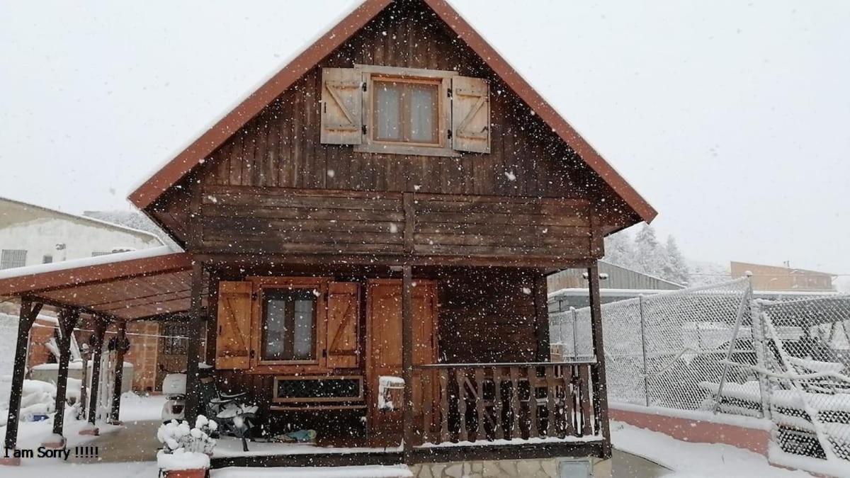 Cabana De Madera Especial Y Acogedora Cardenete المظهر الخارجي الصورة