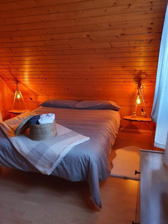 Cabana De Madera Especial Y Acogedora Cardenete المظهر الخارجي الصورة