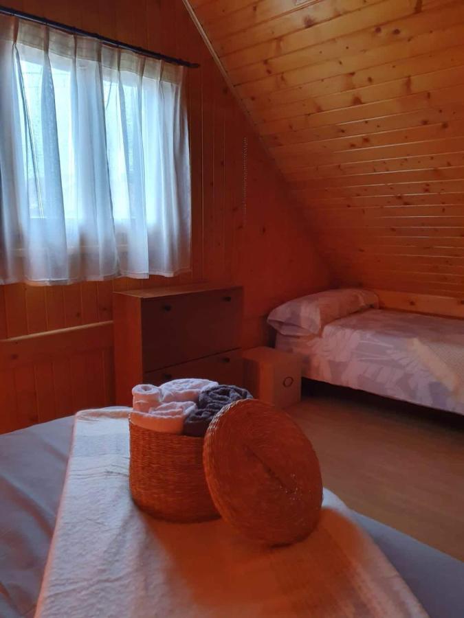 Cabana De Madera Especial Y Acogedora Cardenete المظهر الخارجي الصورة