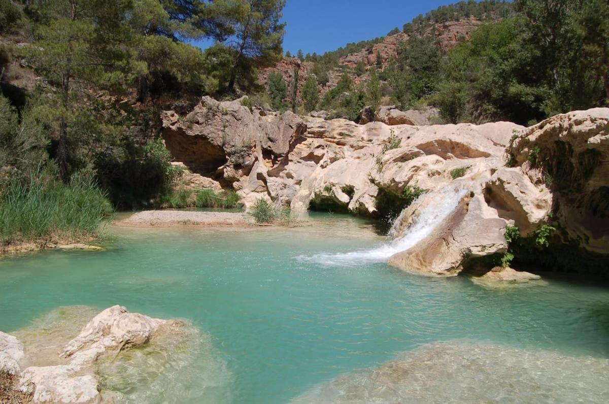 Cabana De Madera Especial Y Acogedora Cardenete المظهر الخارجي الصورة