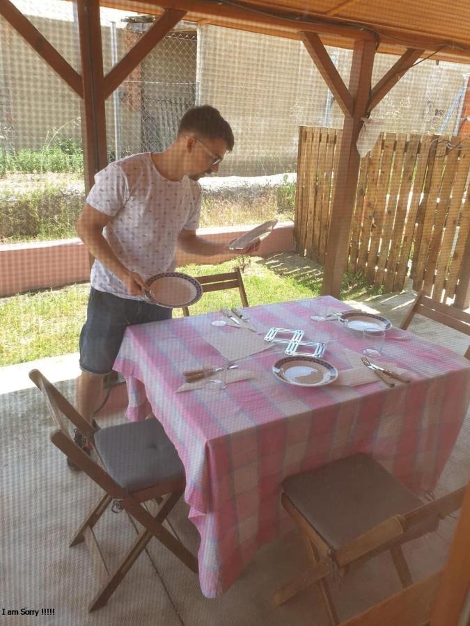 Cabana De Madera Especial Y Acogedora Cardenete المظهر الخارجي الصورة